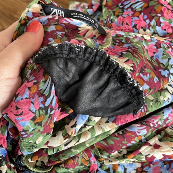 ZARA floral dress rare as seen on celebrities - Picture 10 of 12